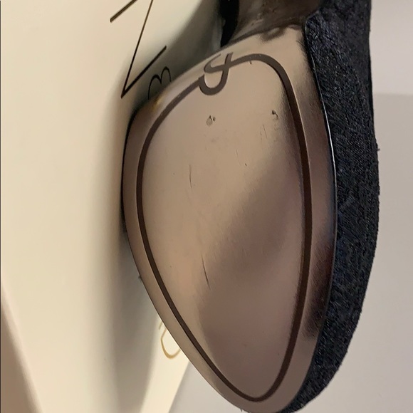 Joan & David Lace Platform Pumps - Picture 6 of 10